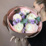 Букет из розовых ранункулюсов и сиреневой матиолы фото 3